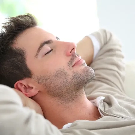 Personne endormis et relaxée